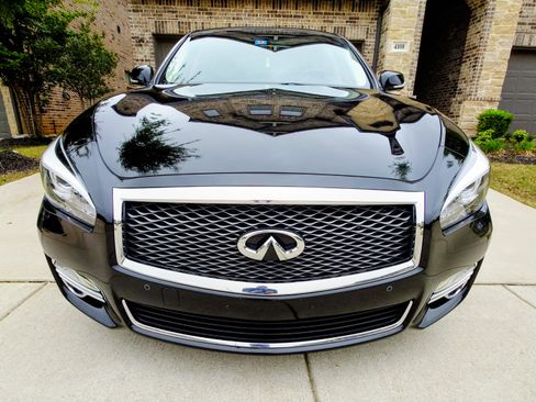 Used 2016 INFINITI Q70 L 3.7 w/ Deluxe Touring Package image 10