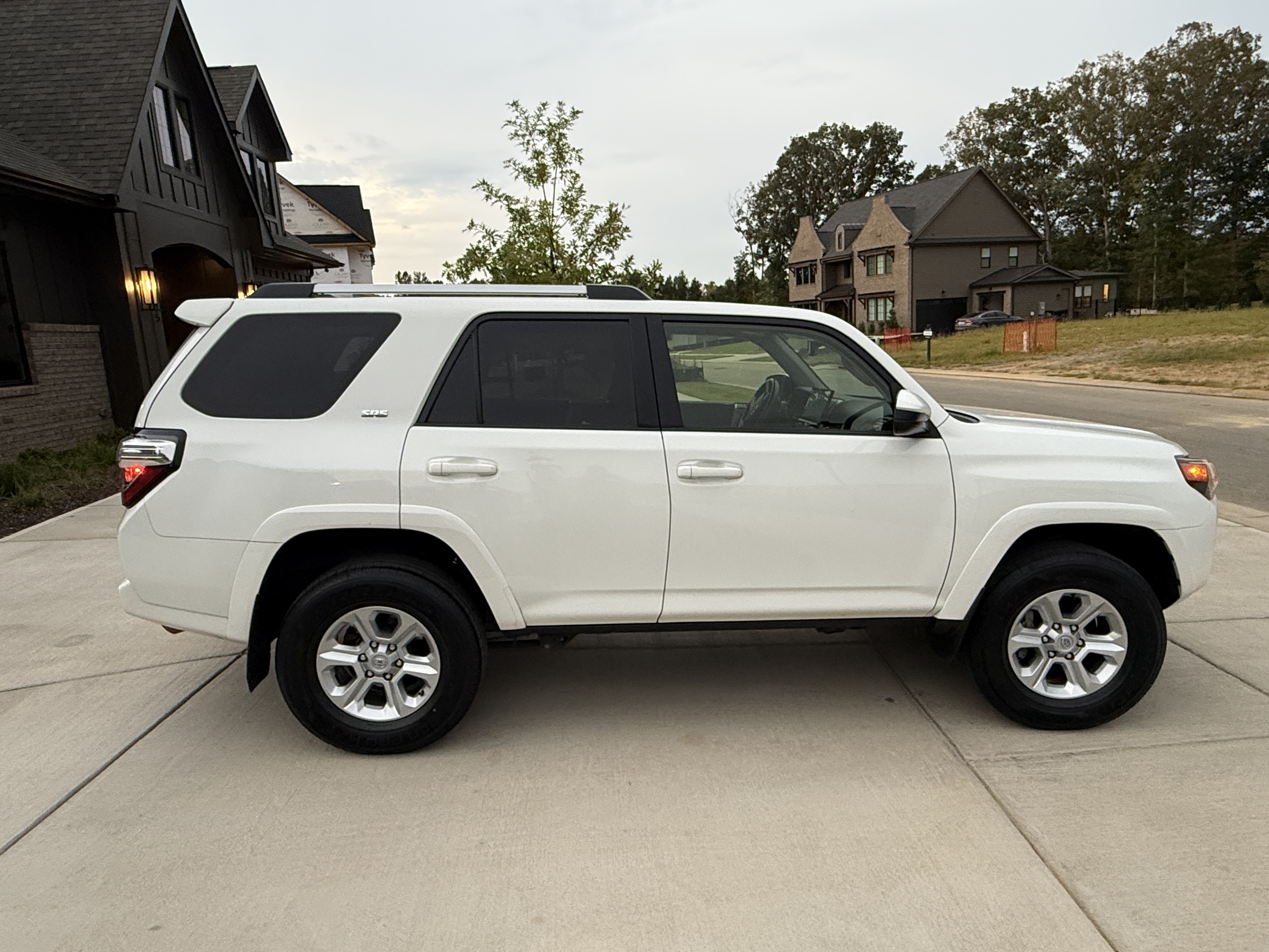 Used 2023 Toyota 4Runner SR5 RWD image 9