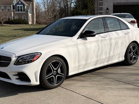 Used 2019 Mercedes-Benz C 300 C 300 4MATIC Sedan 4D image 1