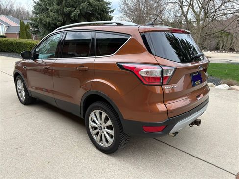 Used 2017 Ford Escape Titanium image 5
