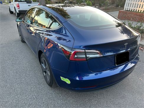 Used 2022 Tesla Model 3 image 6