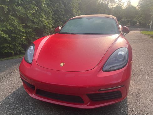 Used 2019 Porsche 718 Boxster image 9