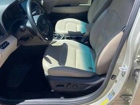 Used 2017 Hyundai Elantra Limited w/ Limited Ultimate Package 05 image 12