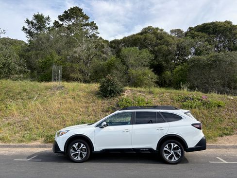 Used 2020 Subaru Outback Limited XT image 32