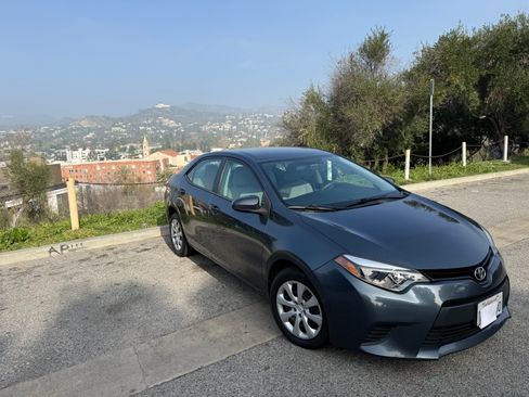 Used 2014 Toyota Corolla LE image 5