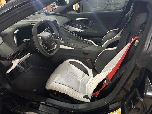 Used 2023 Chevrolet Corvette Stingray Coupe 2D w/ Z51 Performance Package image 8