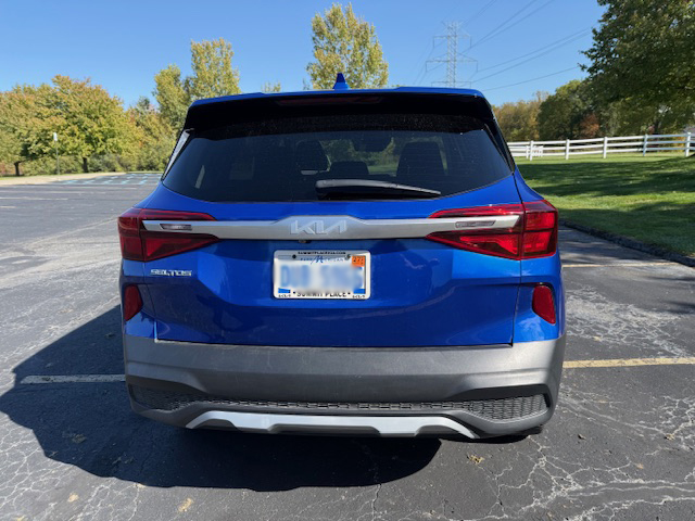 Used 2023 Kia Seltos LX AWD/4WD image 11