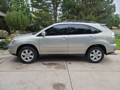 Used 2006 Lexus RX 330 AWD image 2