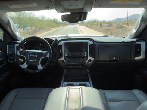 Used 2015 GMC Sierra 2500 SLT w/ Duramax Plus Package AWD/4WD image 13
