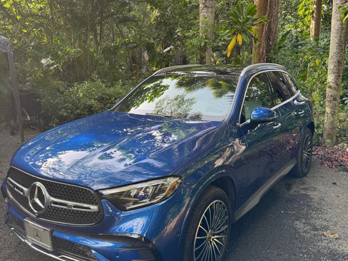 Used 2025 Mercedes-Benz GLC 300 4MATIC image 4