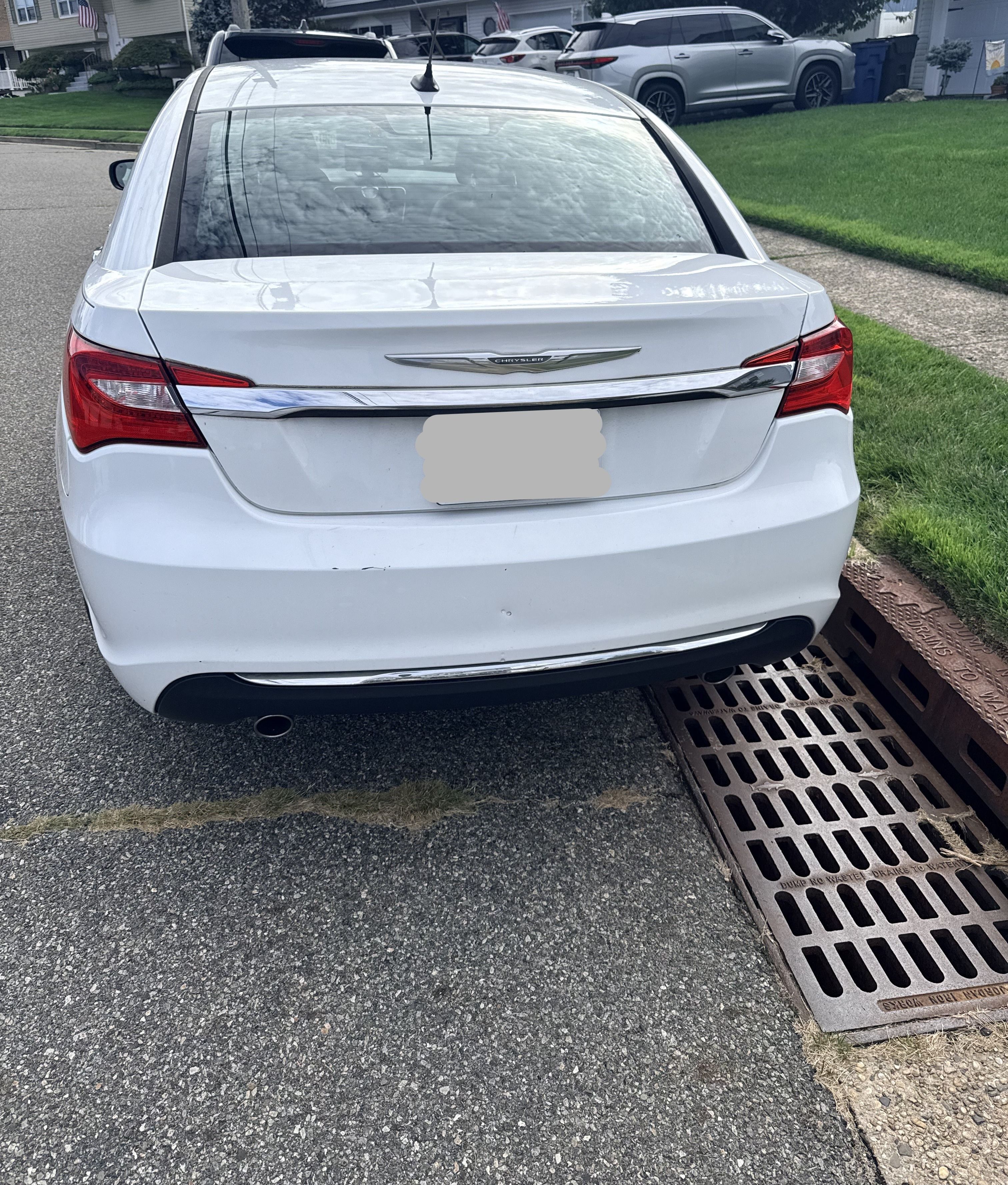 Used 2013 Chrysler 200 Limited FWD image 5