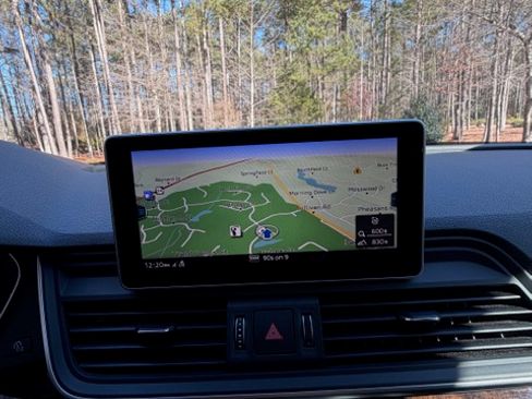 Used 2018 Audi Q5 Prestige w/ Prestige Package image 17