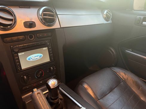 Used 2007 Ford Mustang GT Premium image 2
