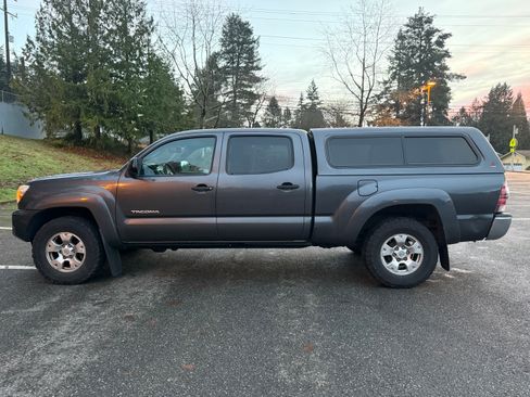 Used 2012 Toyota Tacoma 4x4 Double Cab image 9