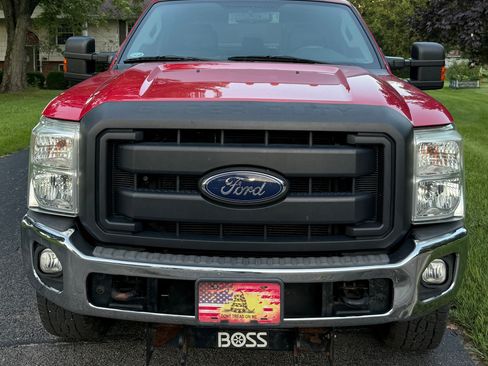 Used 2014 Ford F250 XL w/ Power Equipment Group AWD/4WD image 6