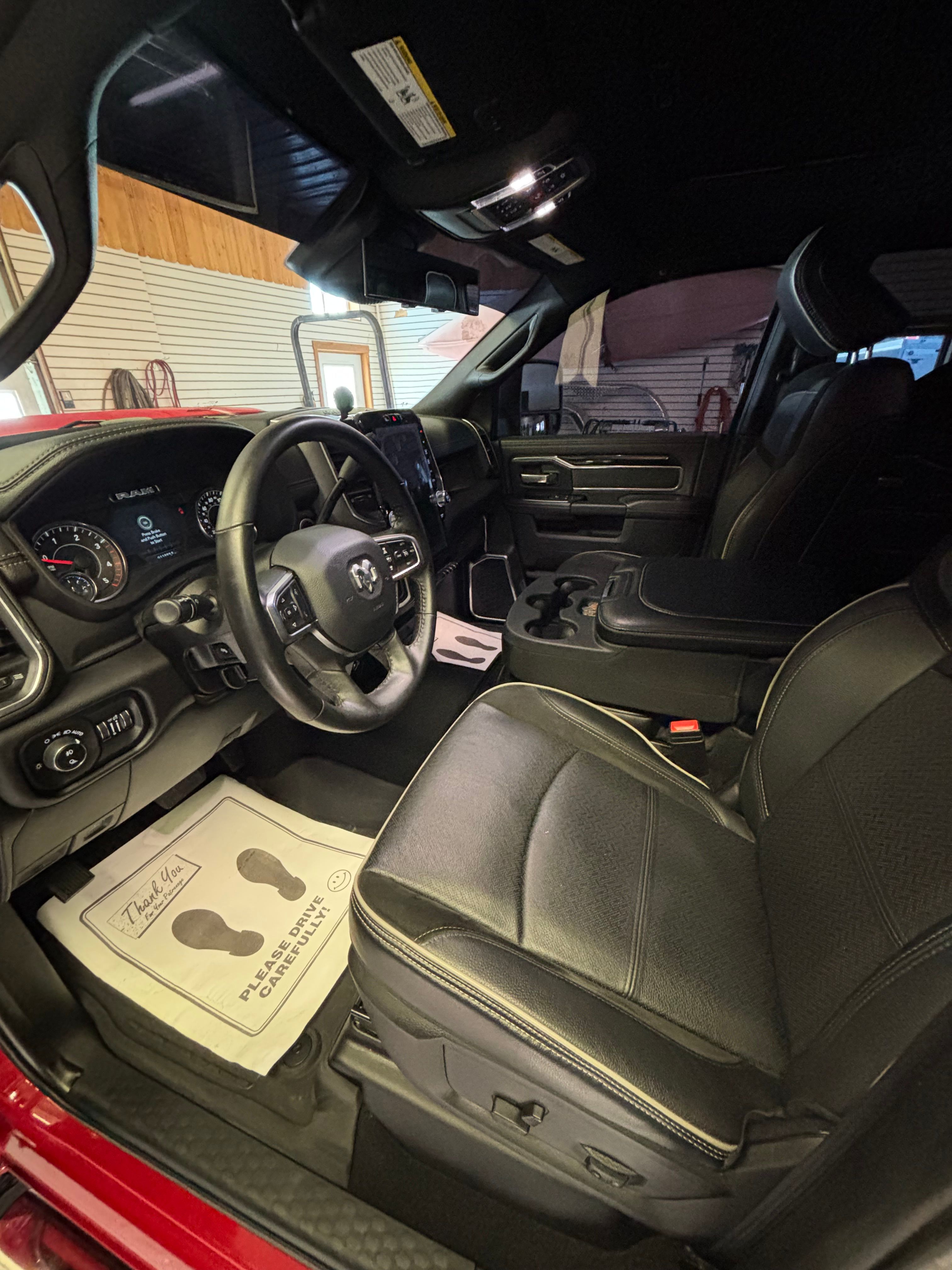 Used 2023 RAM 3500 Laramie AWD/4WD image 11