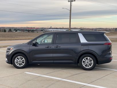 Used 2024 Kia Carnival LX