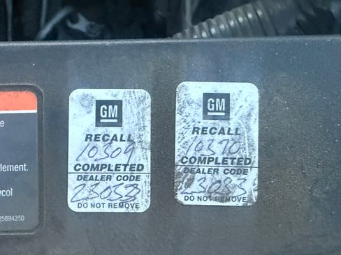 Used 2011 Cadillac SRX Luxury image 16