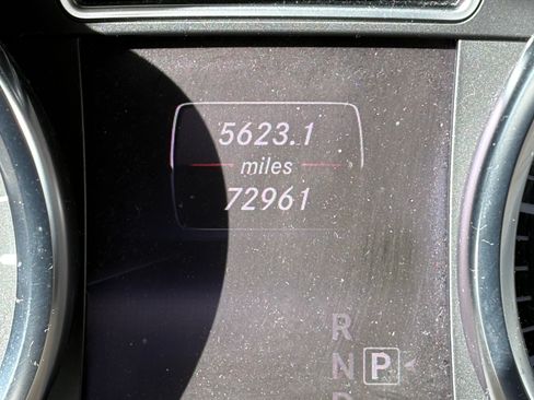 Used 2015 Mercedes-Benz GL 450 4MATIC image 11