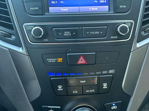 Used 2018 Hyundai Santa Fe Sport image 12