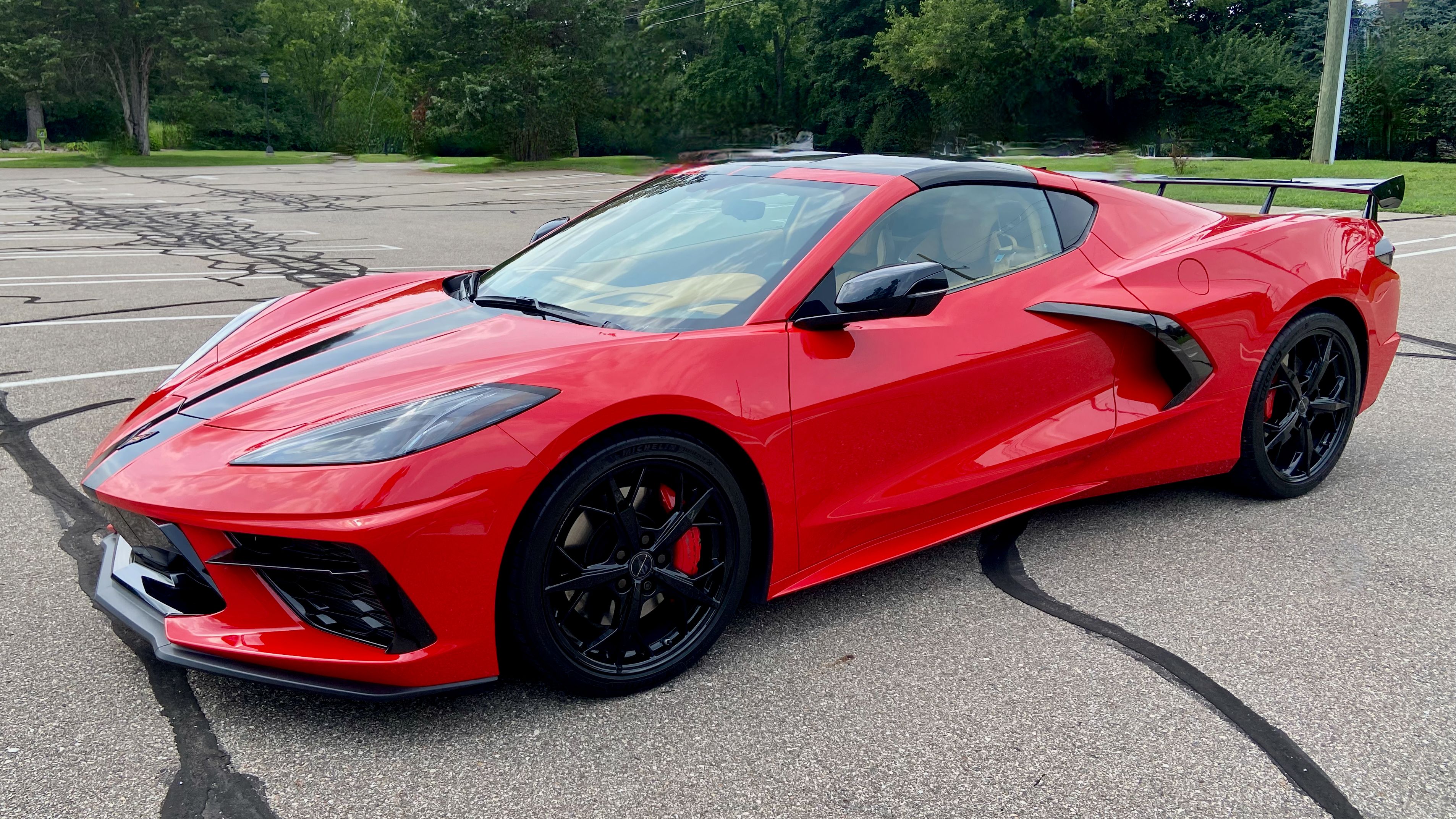 Used 2020 Chevrolet Corvette Stingray Premium Cpe w/ 3LT Preferred Equipment Group RWD image 2