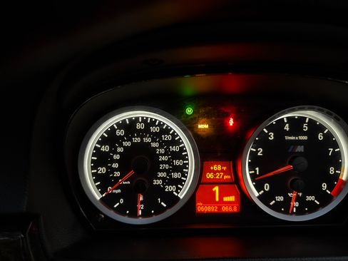 Used 2011 BMW M3 Convertible image 6