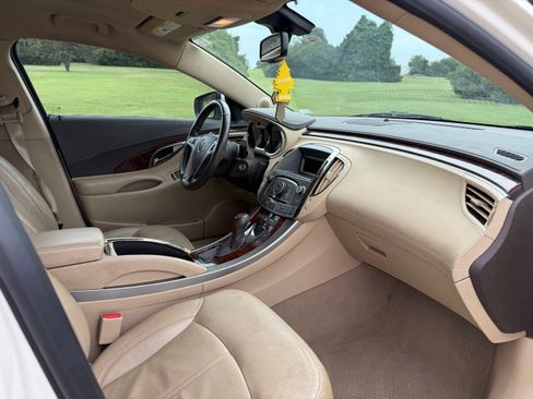 Used 2011 Buick LaCrosse CXL image 13