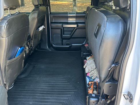 Used 2018 Ford F150 XLT w/ Equipment Group 302A Luxury image 8