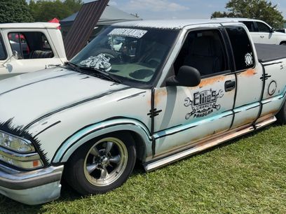 Used 1998 Chevrolet S10 Pickup LS w/ Preferred Equipment Group