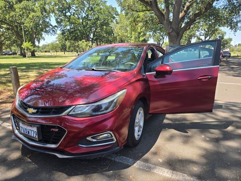 Used 2016 Chevrolet Cruze LT w/ Convenience Package image 14
