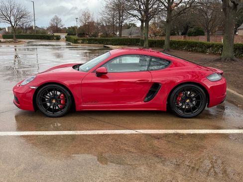 Used 2025 Porsche 718 Cayman GTS image 2