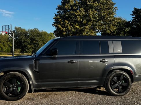 Used 2023 Land Rover Defender 130 First Edition image 1