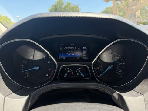 Used 2014 Ford Focus SE w/ Equipment Group 201A FWD image 15