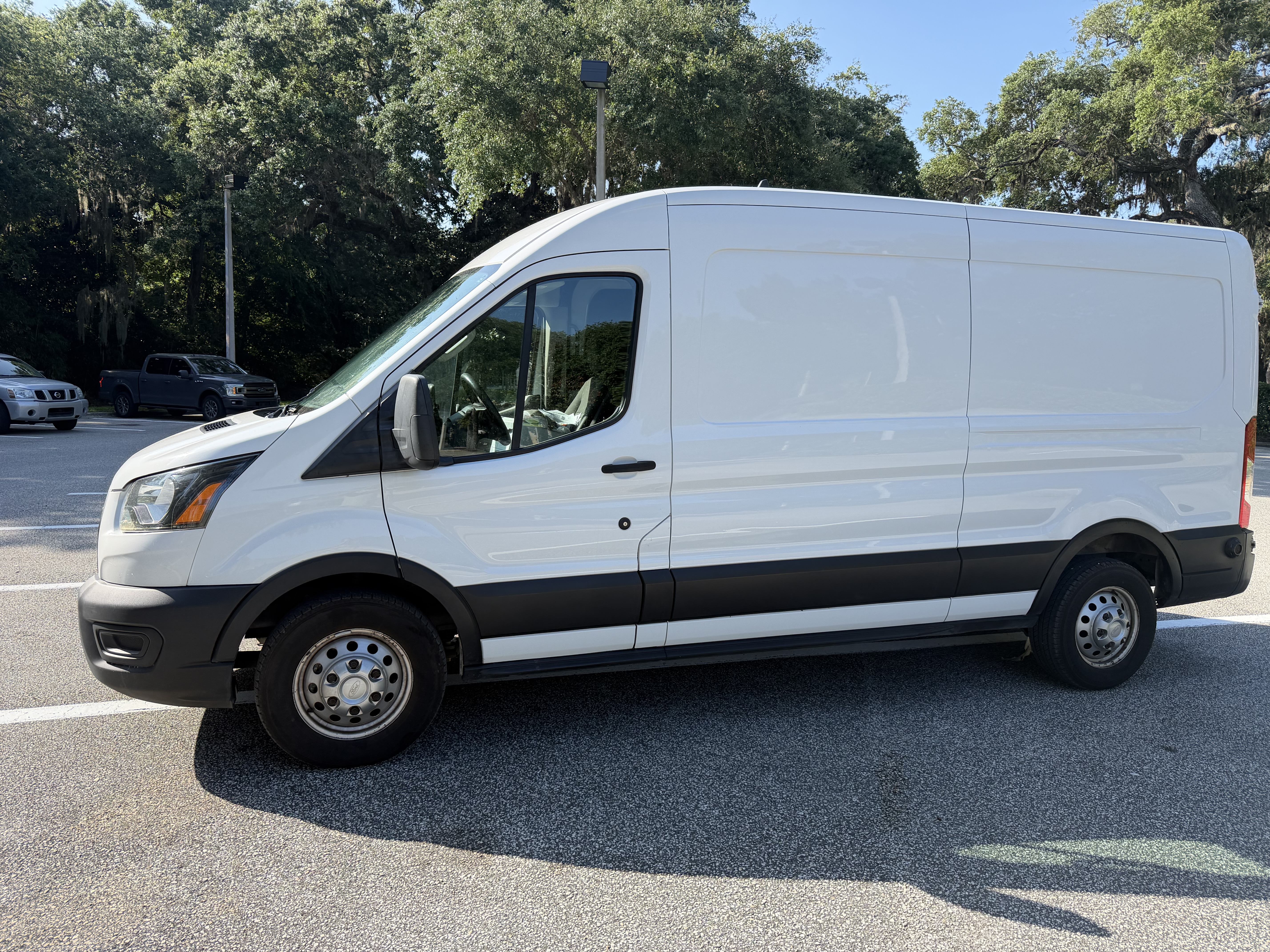 Used 2020 Ford Transit 250 Medium Roof AWD w/ Interior Upgrade Package image 12
