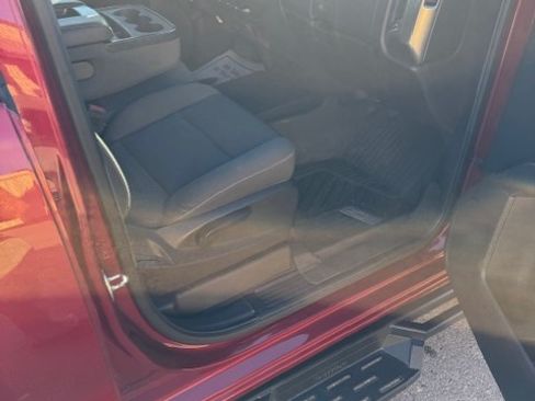 Used 2018 Chevrolet Silverado 1500 LT w/ All Star Edition image 8