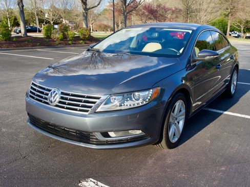 Used 2013 Volkswagen CC Sport image 15