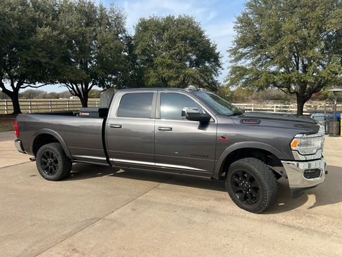 Used 2019 RAM 3500 Laramie image 4