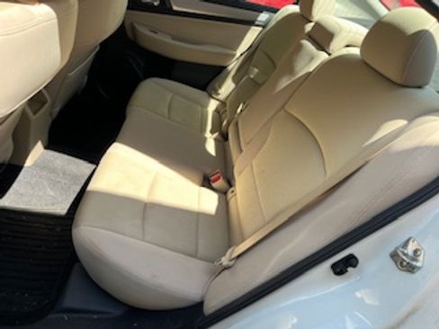 Used 2015 Subaru Legacy 2.5i Premium image 11