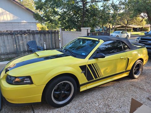 Used 2001 Ford Mustang GT Premium image 11