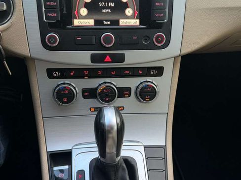 Used 2015 Volkswagen CC R-Line image 6