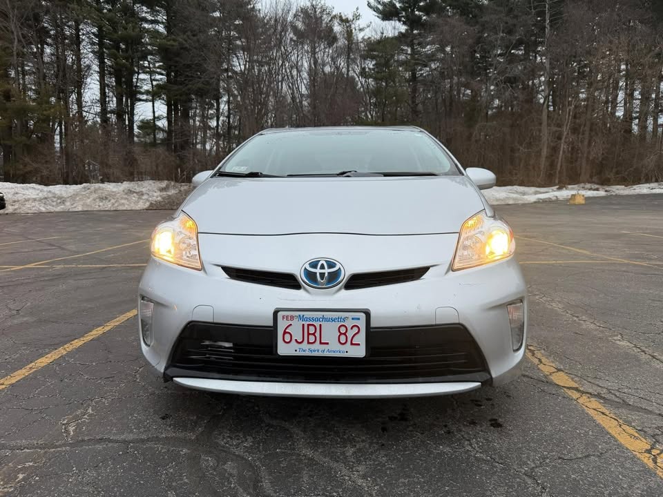 Used 2015 Toyota Prius Three FWD image 2