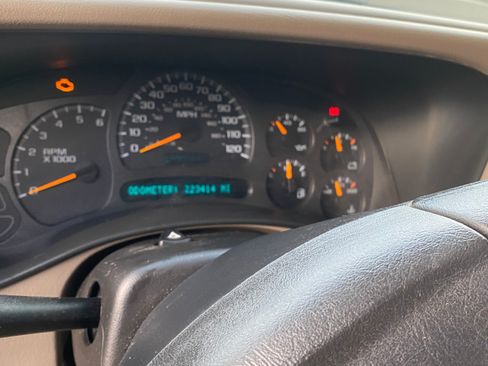 Used 2003 Chevrolet Tahoe LT image 11