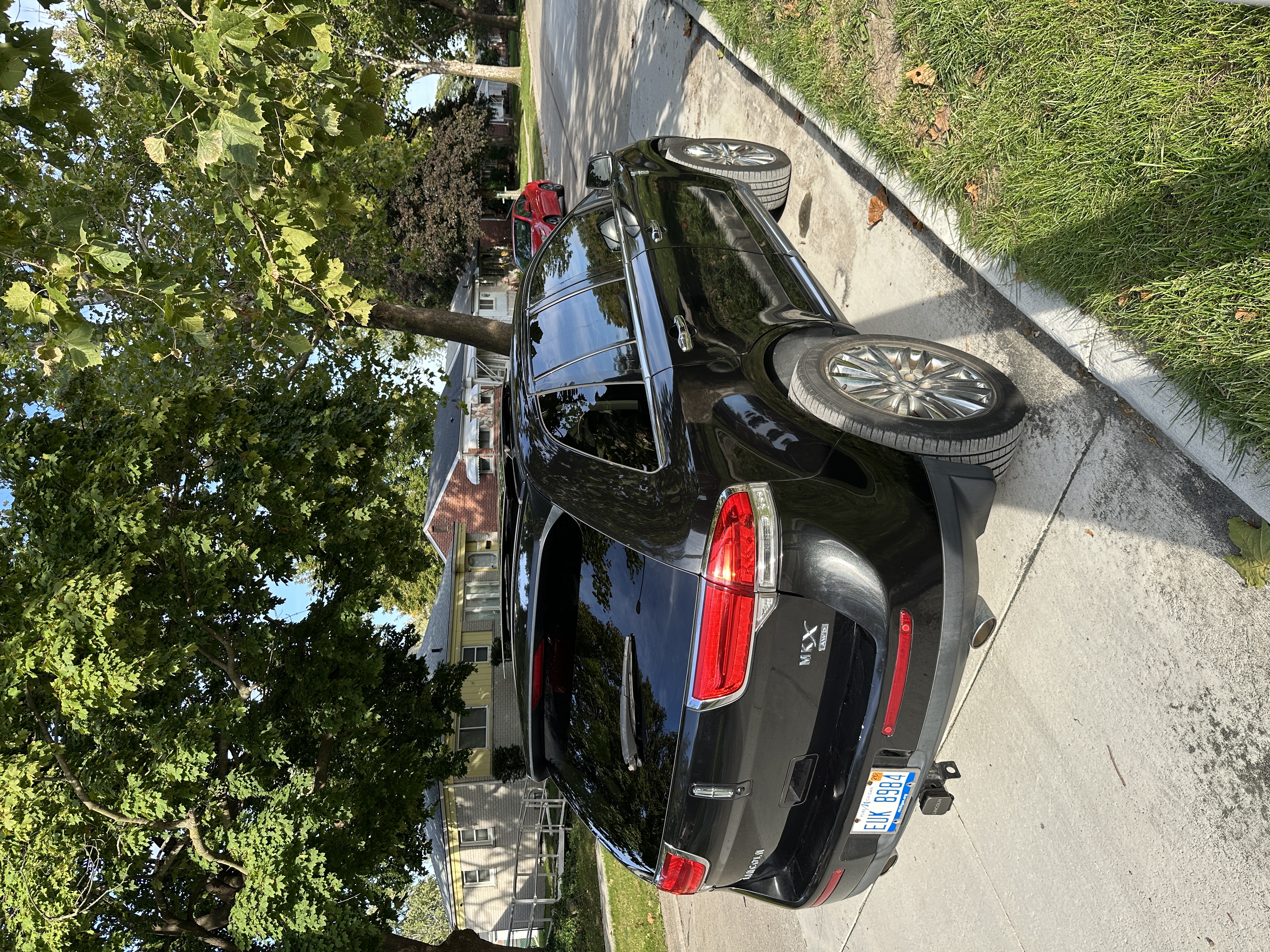Used 2013 Lincoln MKX AWD image 5