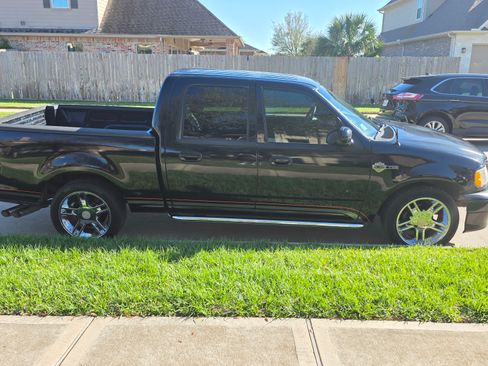 Used 2001 Ford F150 Harley-Davidson image 5