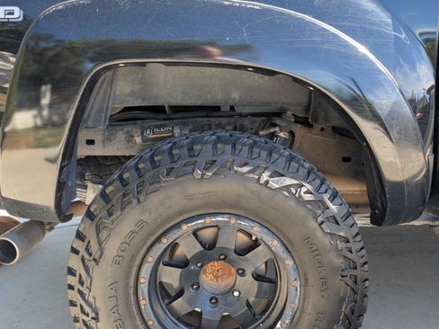 Used 2015 Toyota Tacoma 4x4 Double Cab w/ TRD Off-Road Package image 21