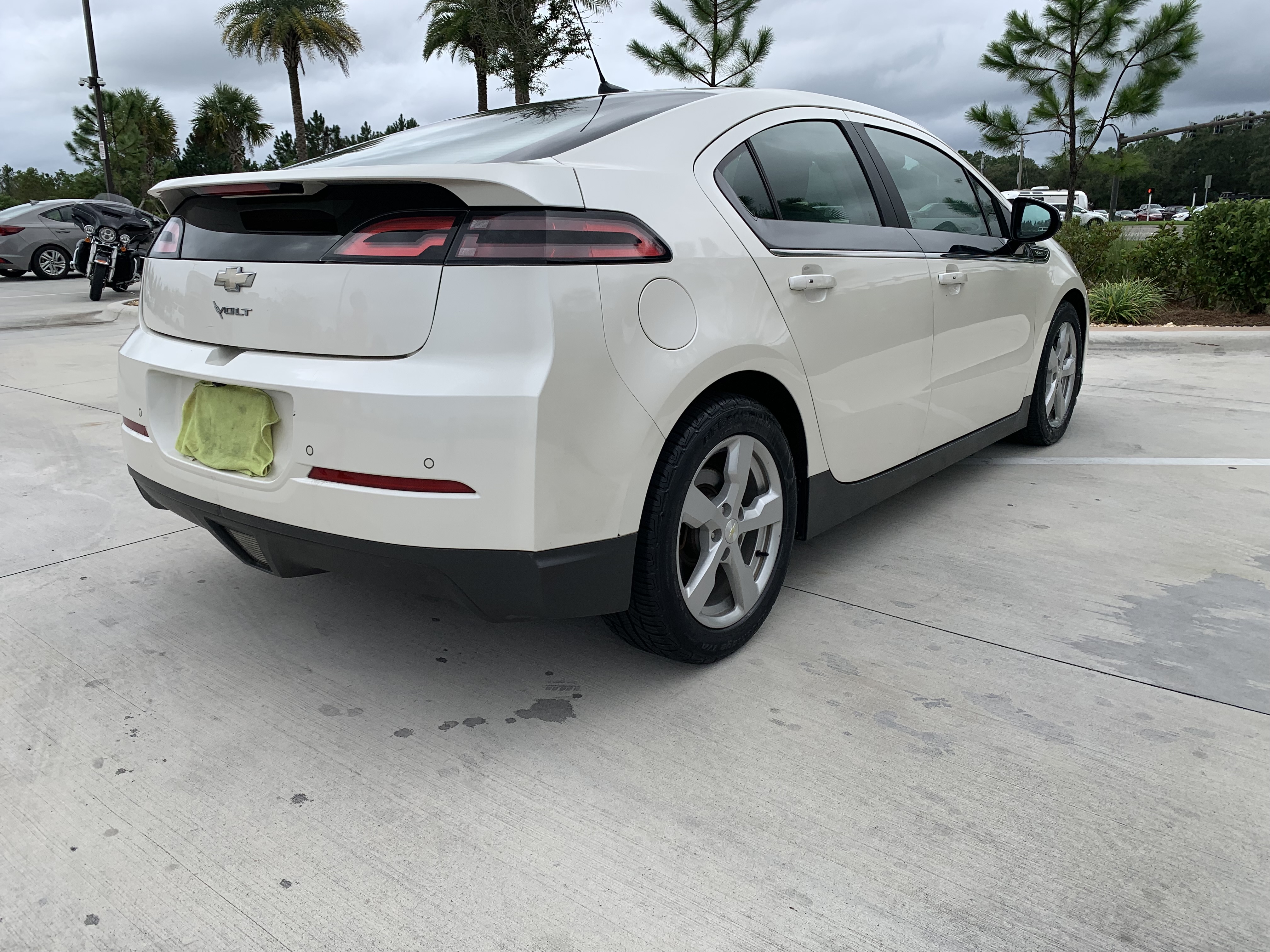 Used 2013 Chevrolet Volt Premium w/ Premium Trim Package FWD image 4