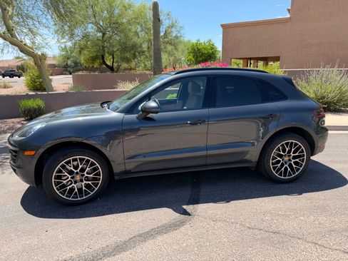 Used 2017 Porsche Macan S AWD/4WD image 1