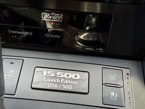 Used 2022 Lexus IS 500 image 2