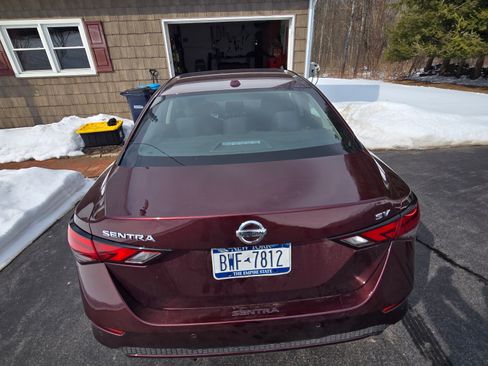 Used 2022 Nissan Sentra SV image 4