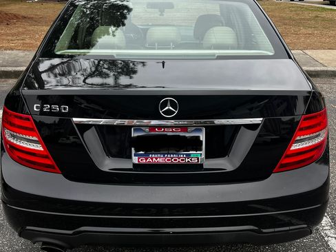 Used 2014 Mercedes-Benz C 250 Sedan image 5